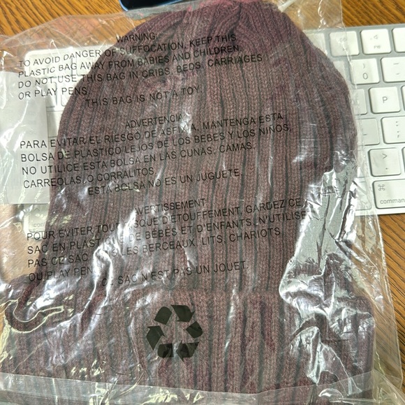 BASS OUTDOOR Women's Large Gauge Knit Beanie Hat One Size - Picture 3 of 4